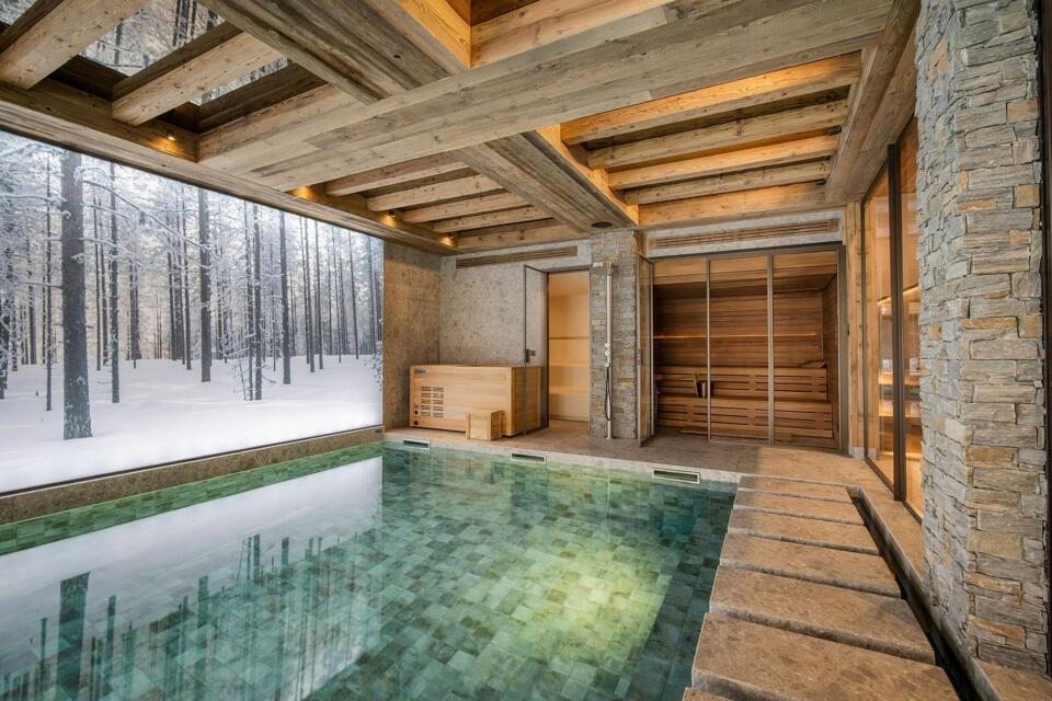 Chalet Moon 1850 Gallery Image 6