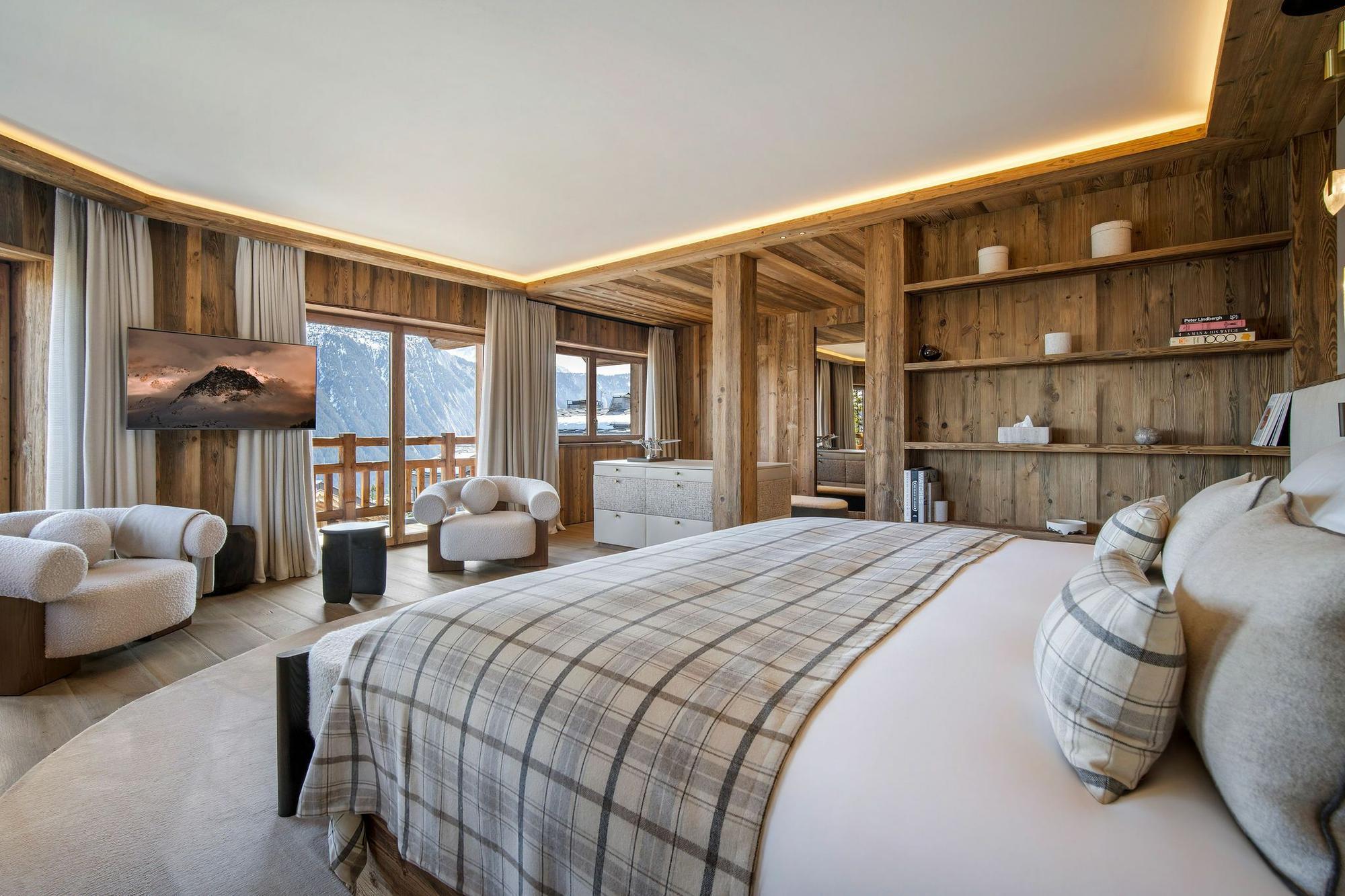 Chalet Moon 1850 Gallary Image 1