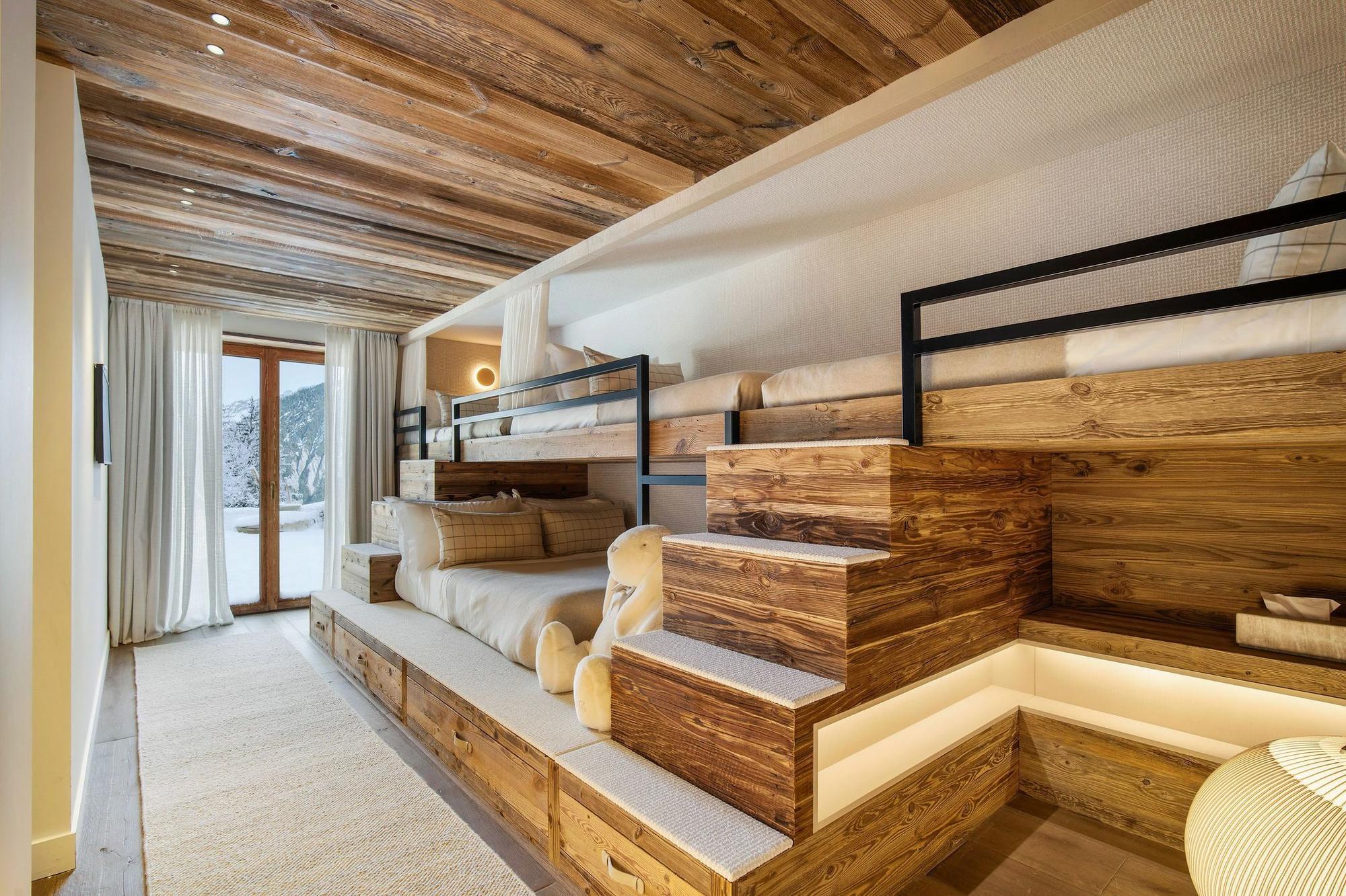 Chalet Moon 1850 Gallary Image 3