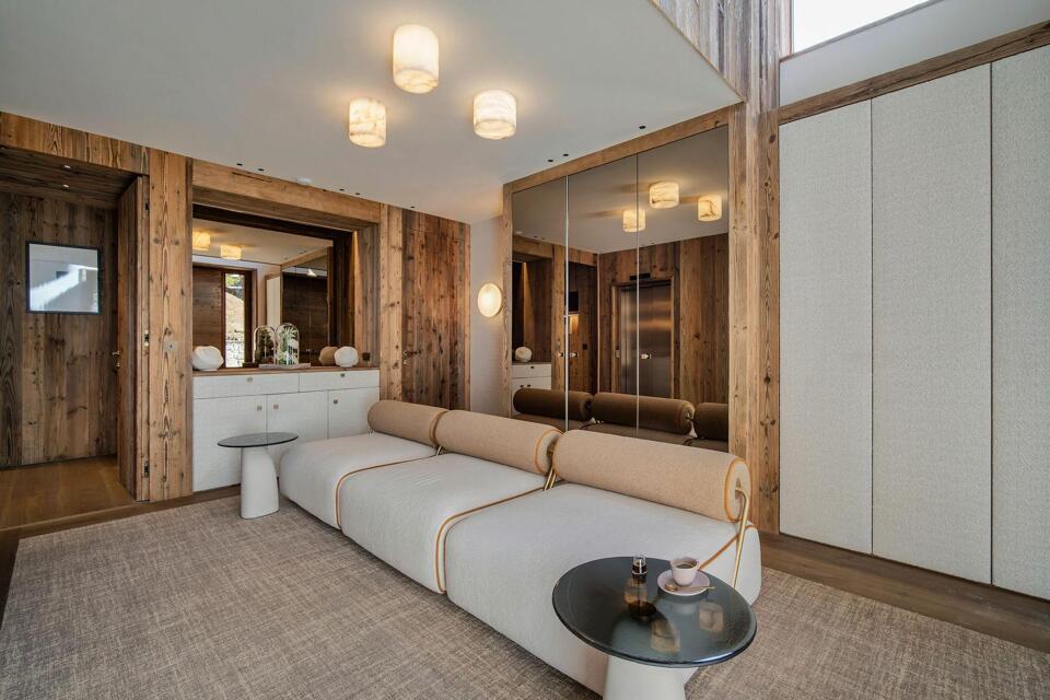 Chalet Moon 1850 Gallery Image 1