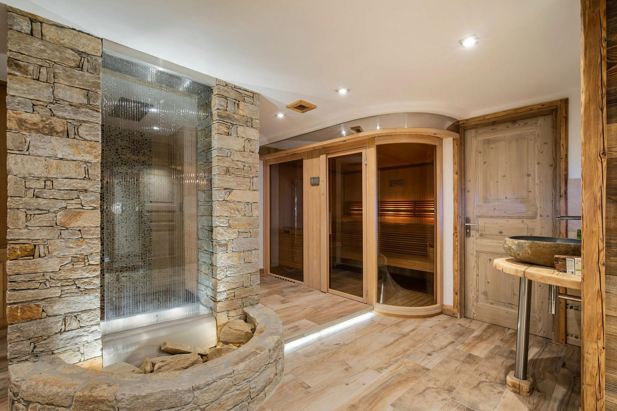 Chalet Nirvana Gallery Image 1