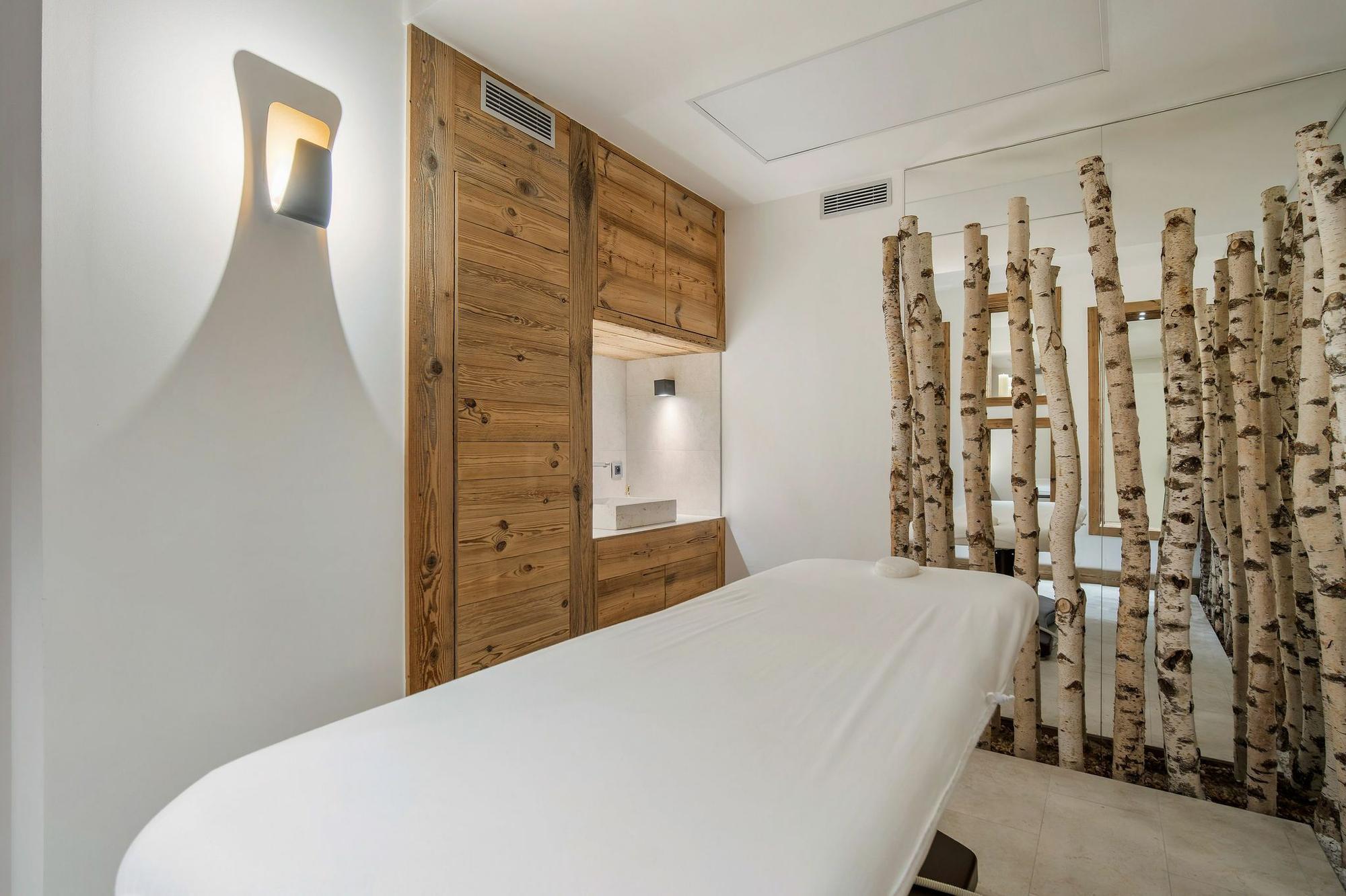 Chalet Nirvana Gallery Image 1