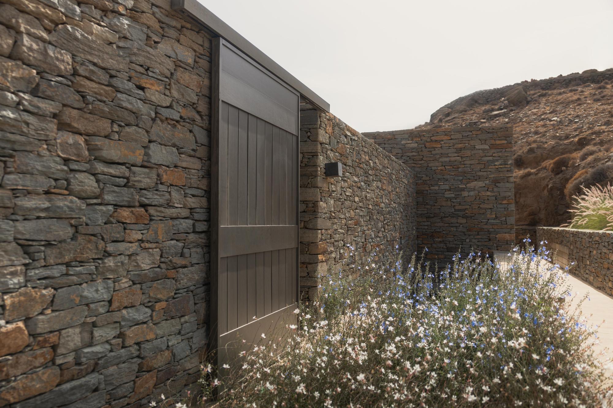 Villa White Goat Gallary Image 4