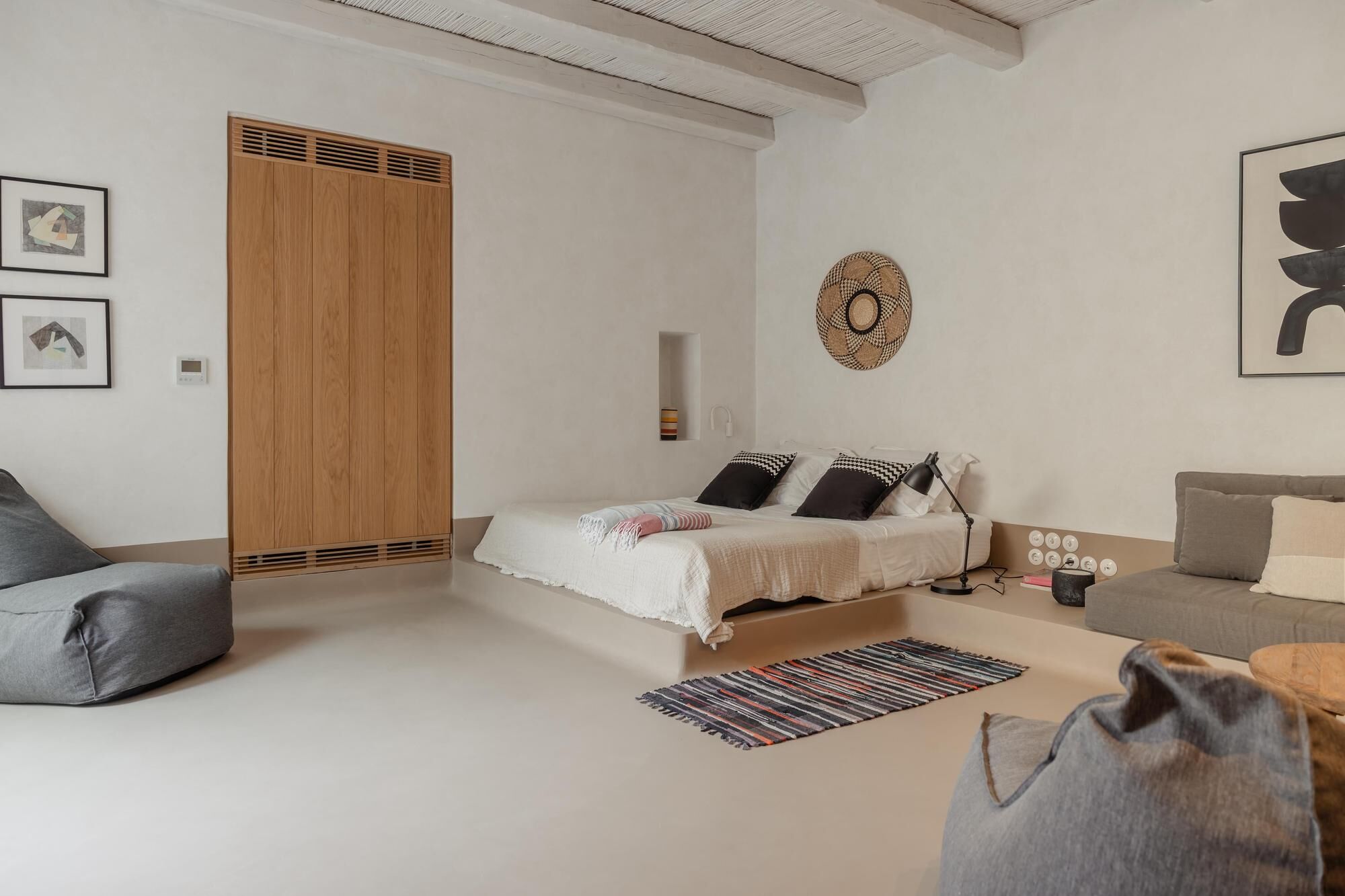 Villa White Goat Gallary Image 5