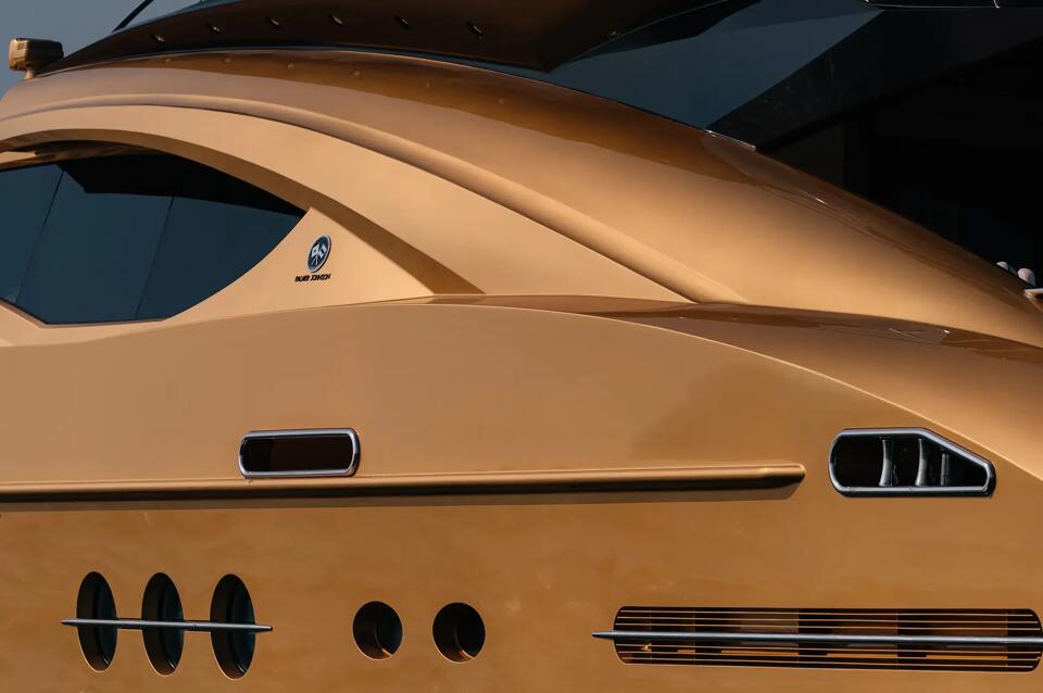 AK Royalty Gallery Image 1