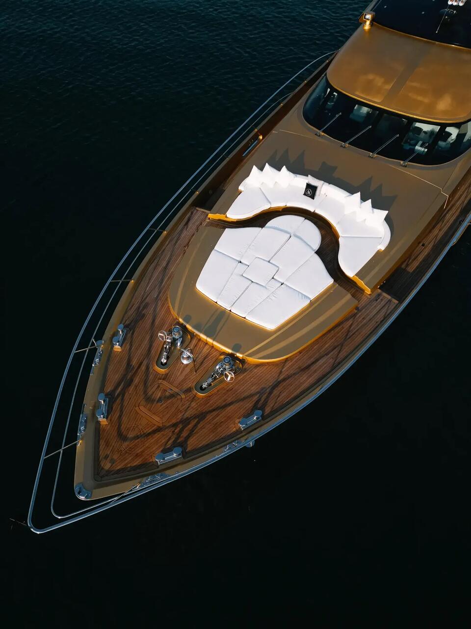 AK Royalty Gallery Image 2