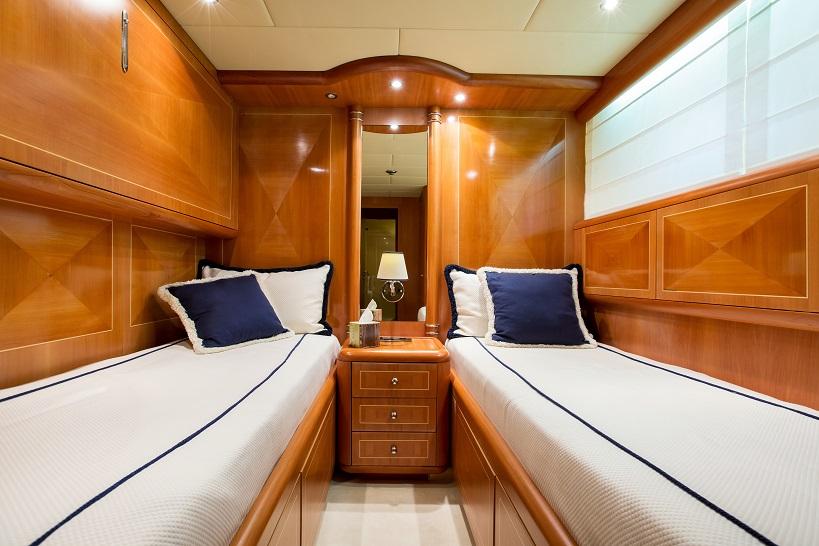 7 Knots Gallery Image 6