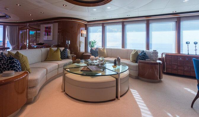 Amica Mea Gallery Image 6