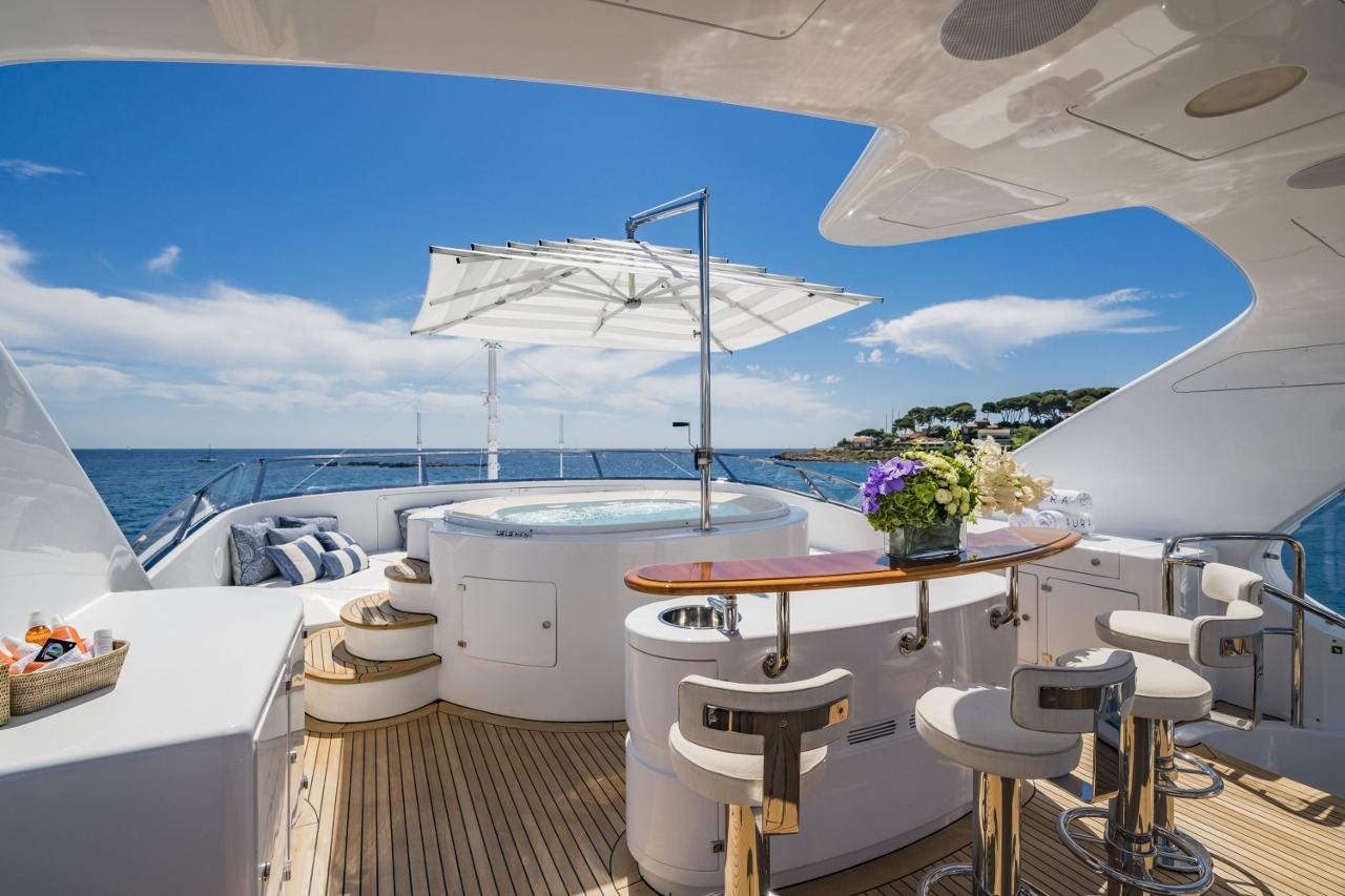 aura-image-7