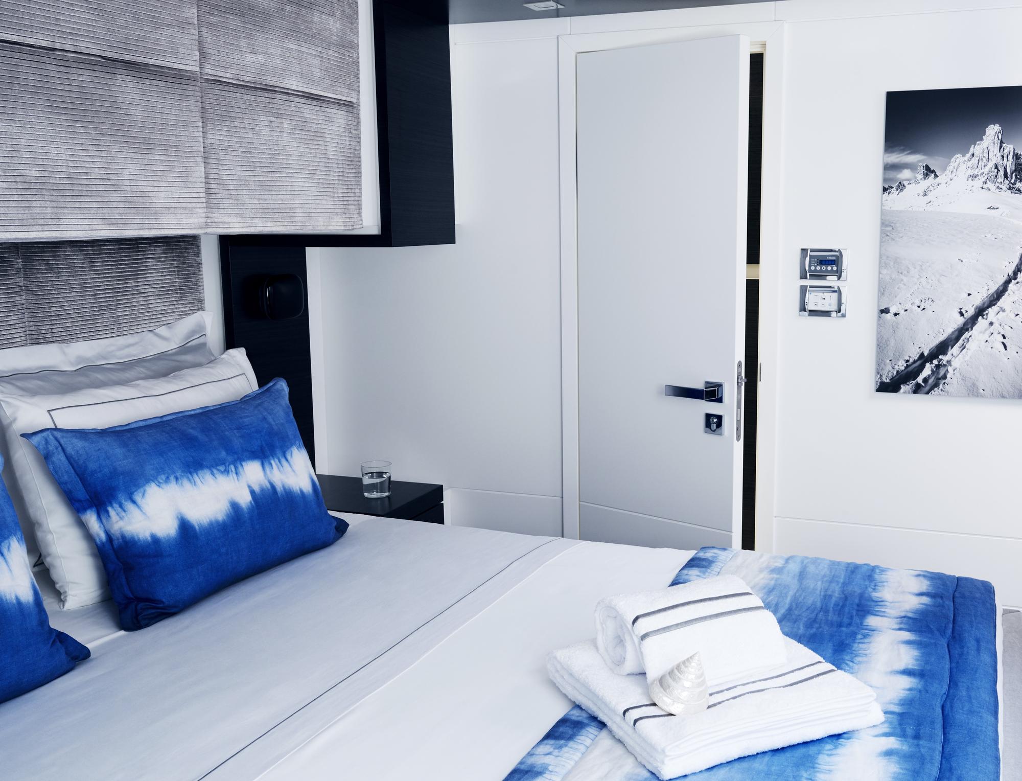 blue-deer-image-5