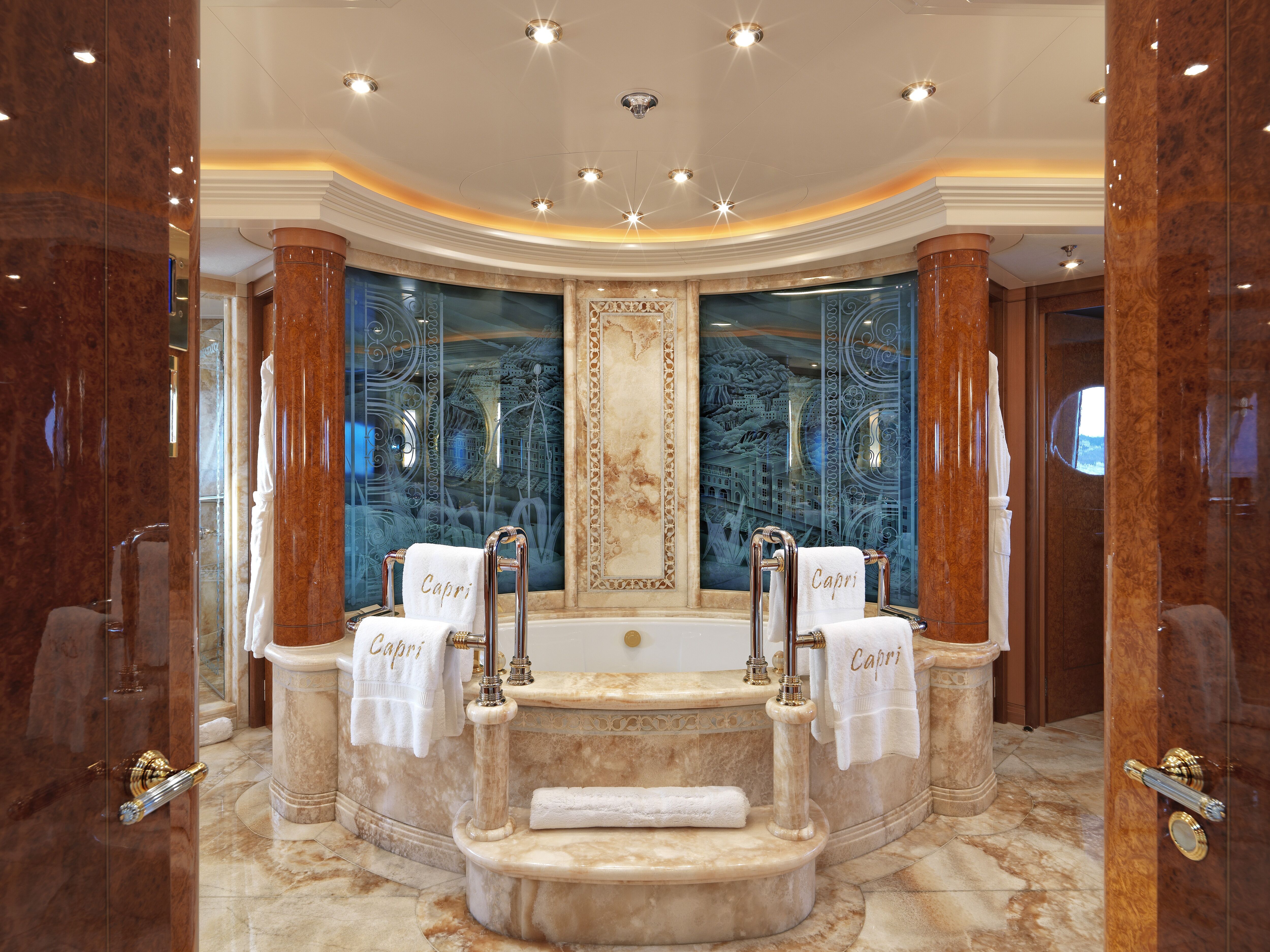Capri I Gallery Image 1