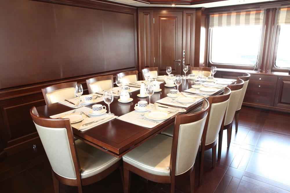 Elena Nueve Gallery Image 5