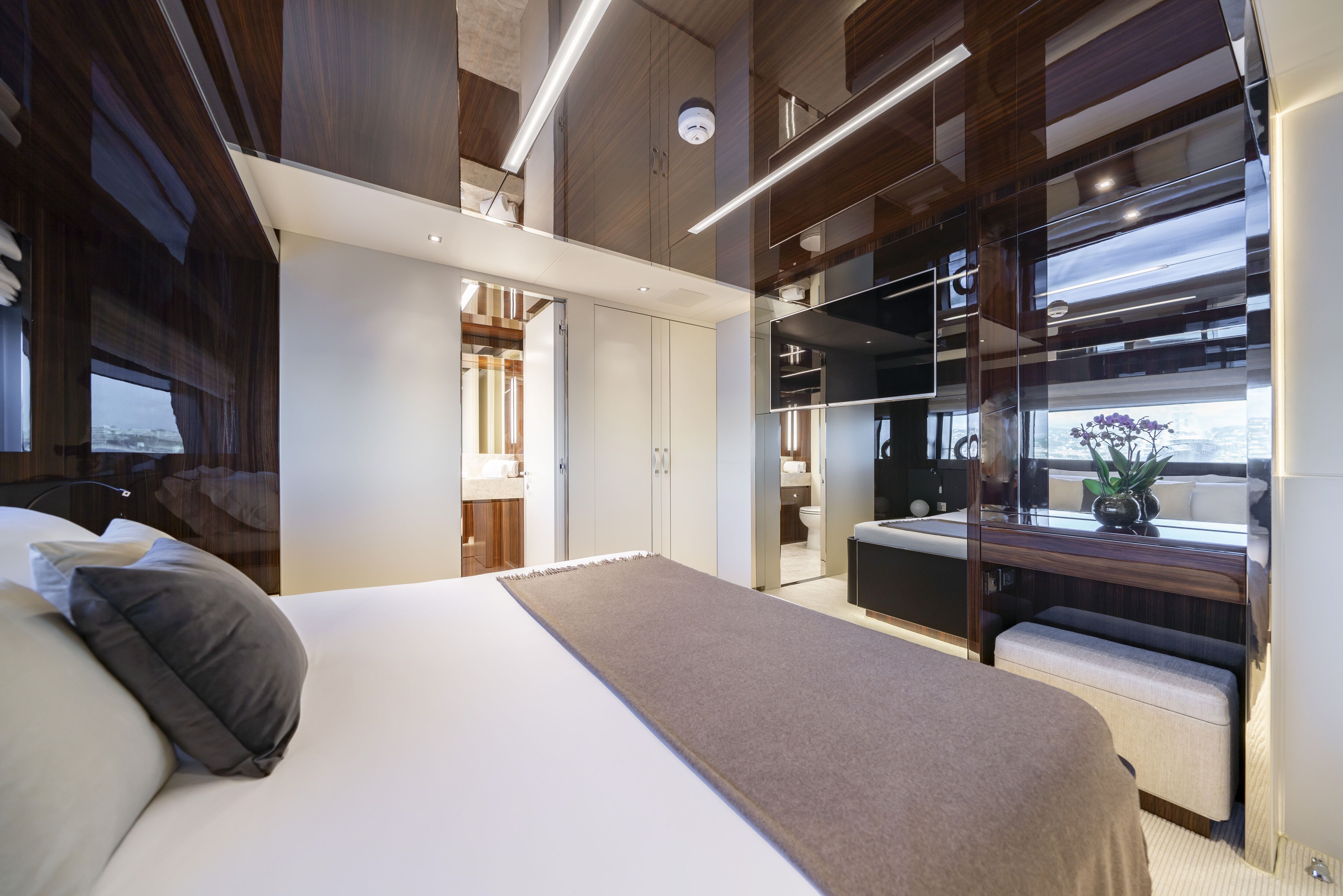 Elysium I Gallery Image 1
