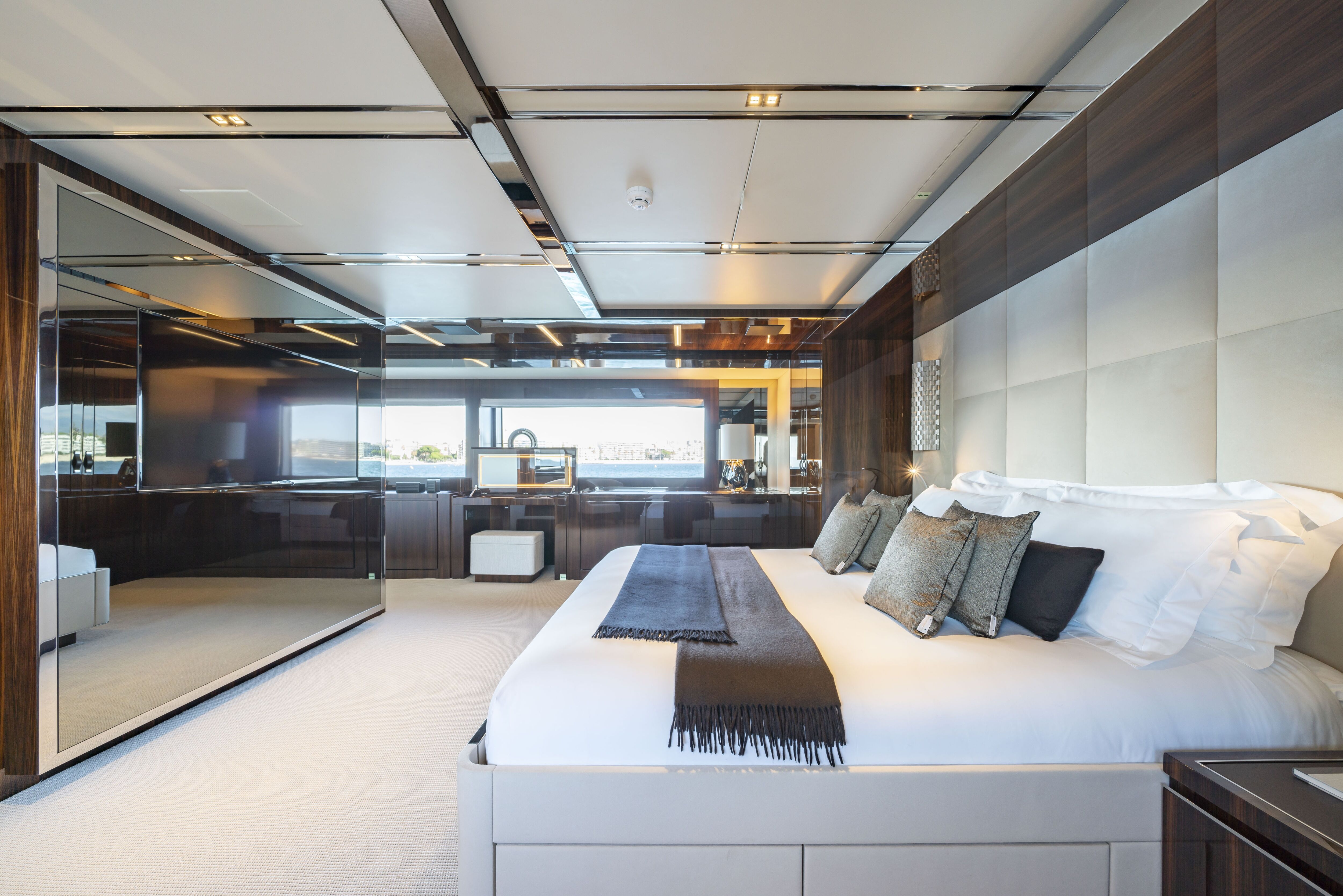Elysium I Gallery Image 5