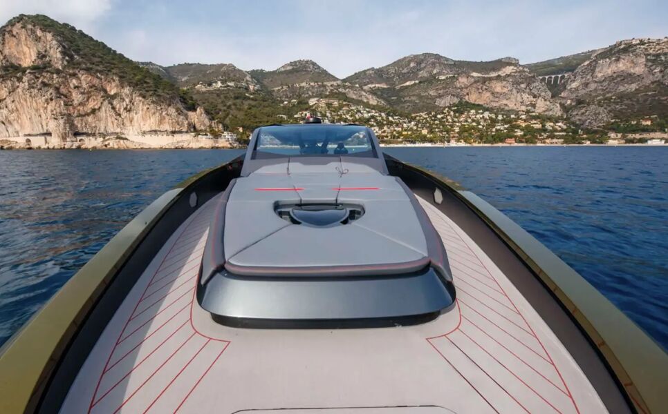 View of the Forward of charter yacht Fast One with lounging area