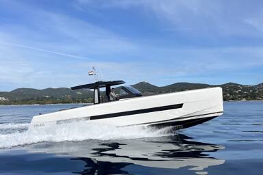 Fjord 44 Open starboard view sailing through the sea peacefully