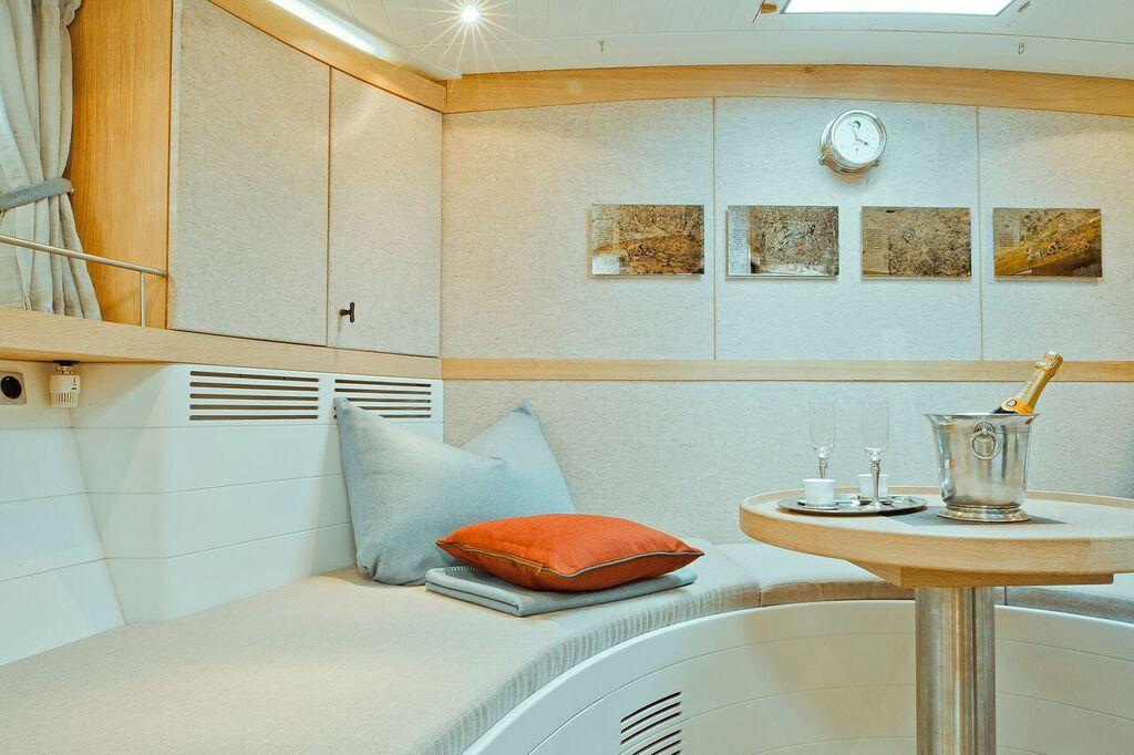 Helene Gallery Image 1