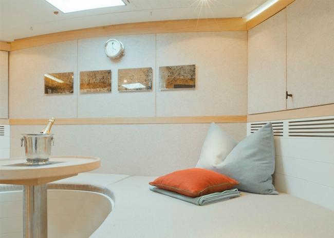 Helene Gallery Image 3