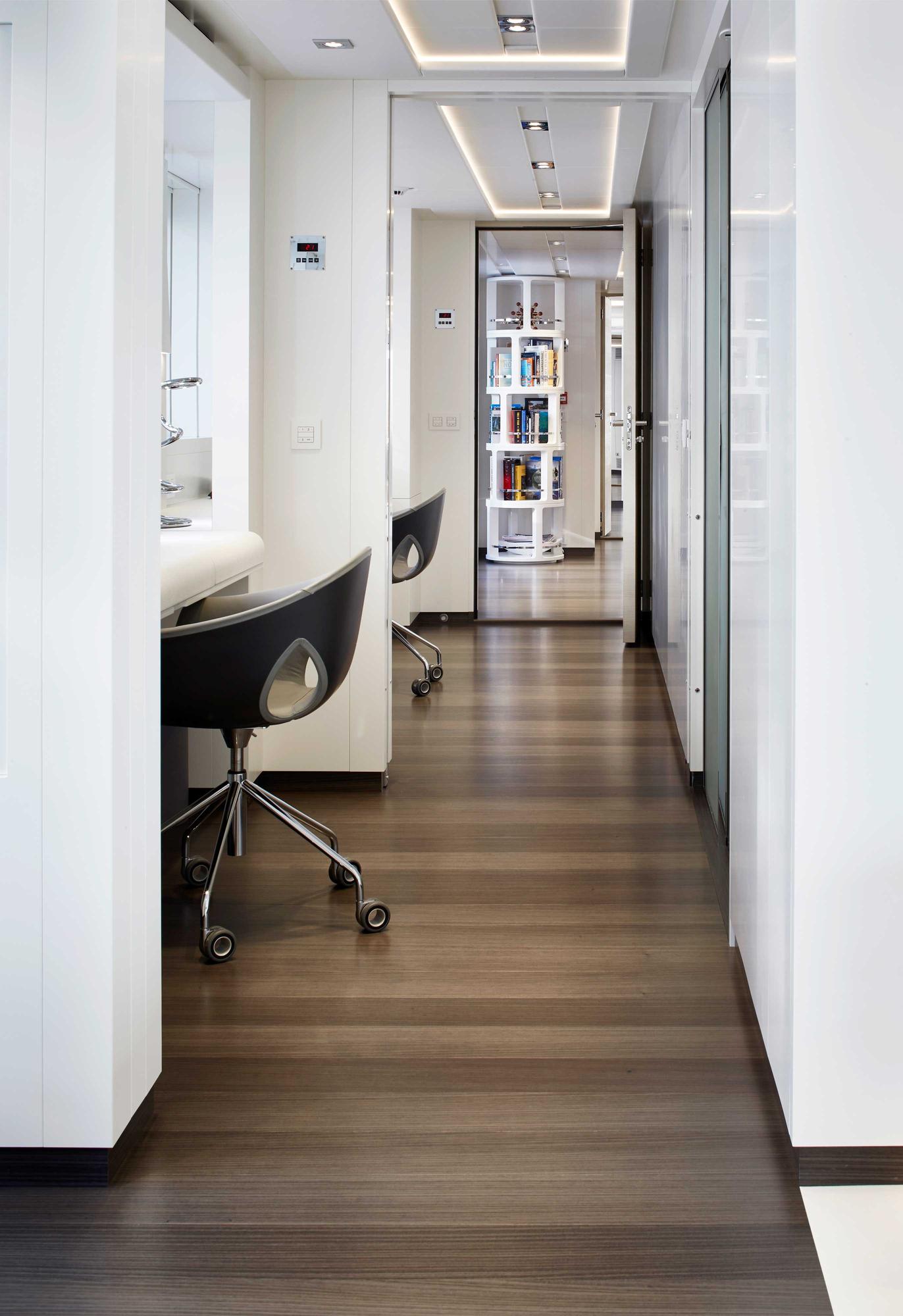 Home Gallery Image 3