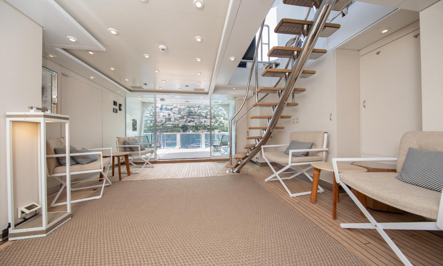 Luna B Gallery Image 4