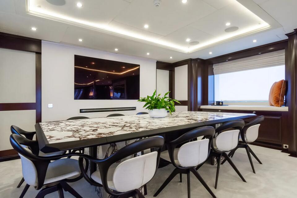Maximilian MMIV Gallery Image 1