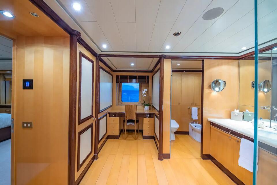 Nita K II Gallery Image 6