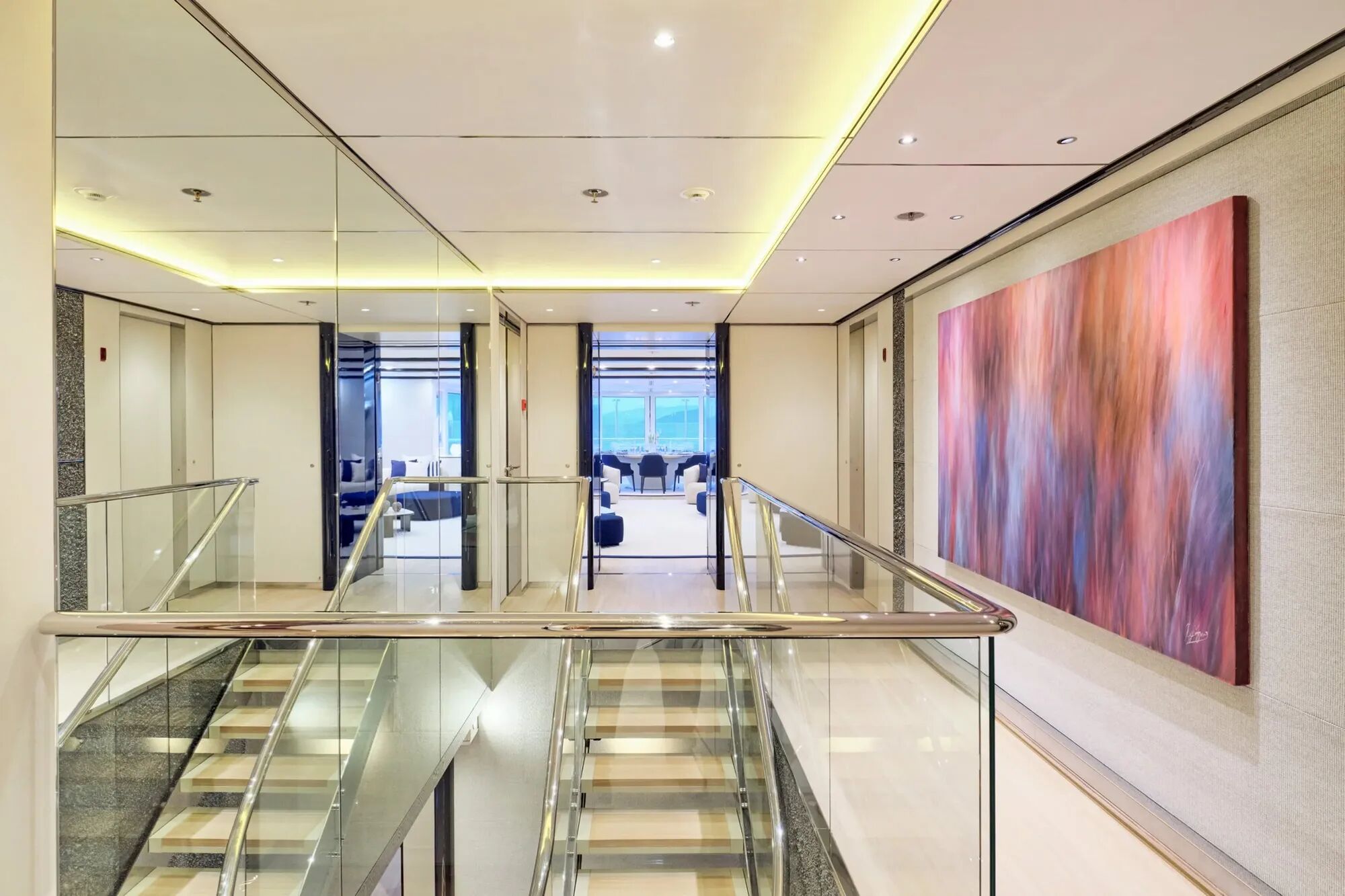 O'Eva Gallery Image 1