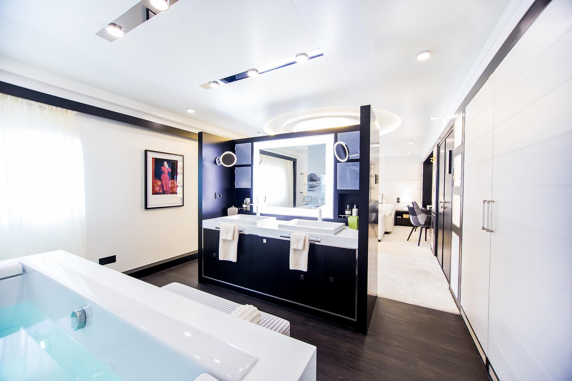 Saluzi Gallery Image 2