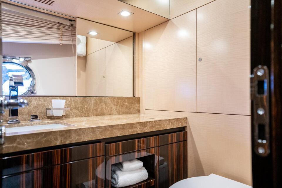 Valere Gallery Image 2