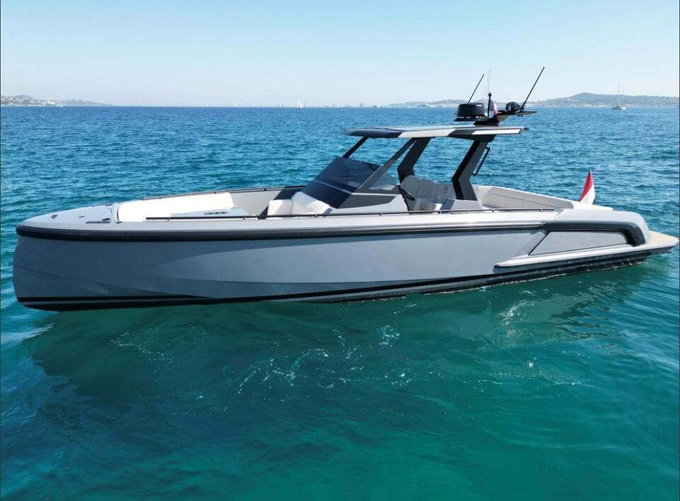 Port view of Vanquish 40 Sports Line at anchor in the French Riviera 