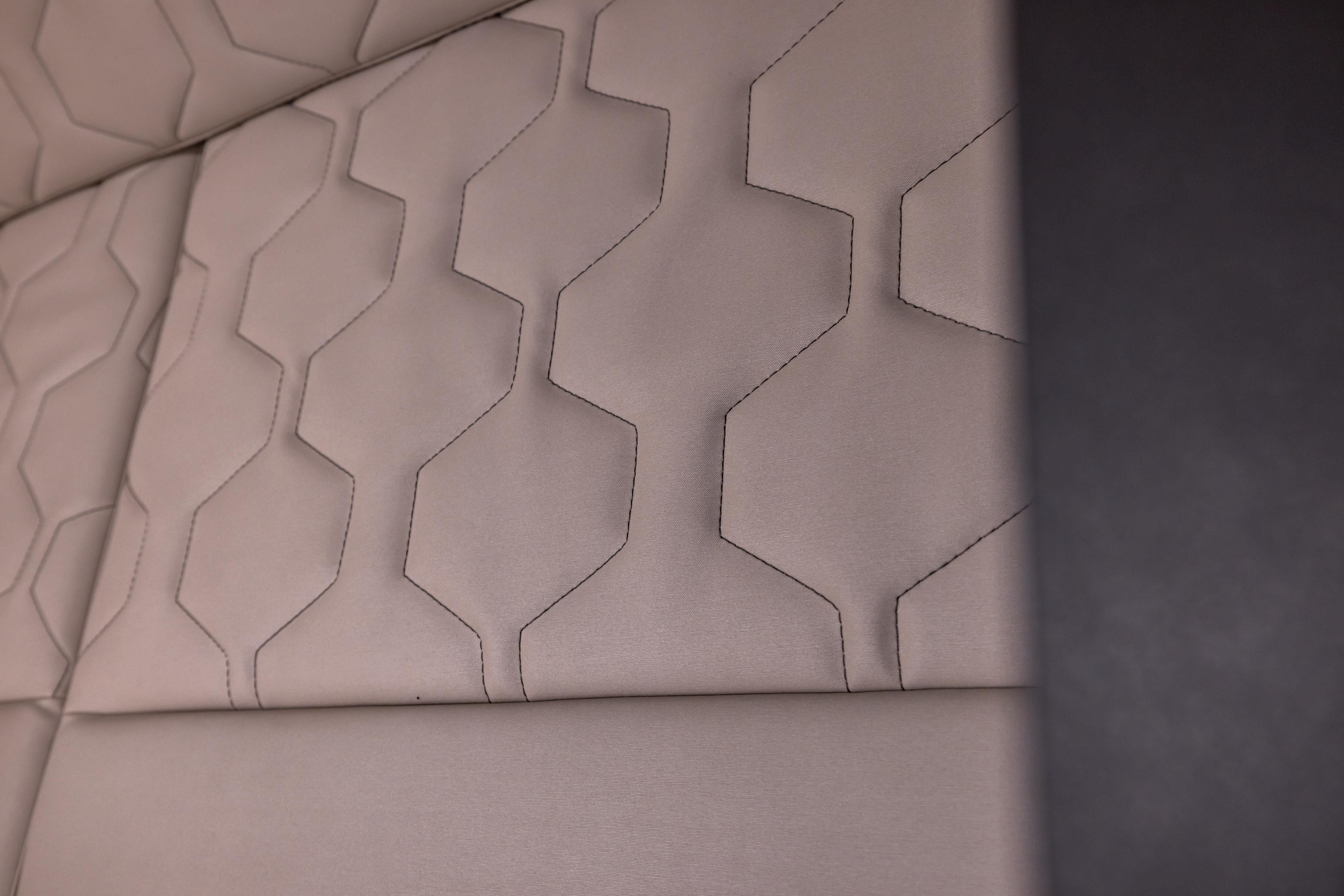 Vanquish 45 Open Gallery Image 5