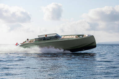 Starboard view of Vanquish 45 Open speeding along the Med