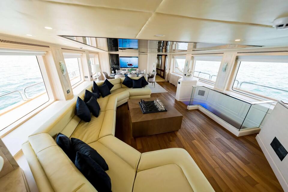 Benetti 115 Gallery Image 3