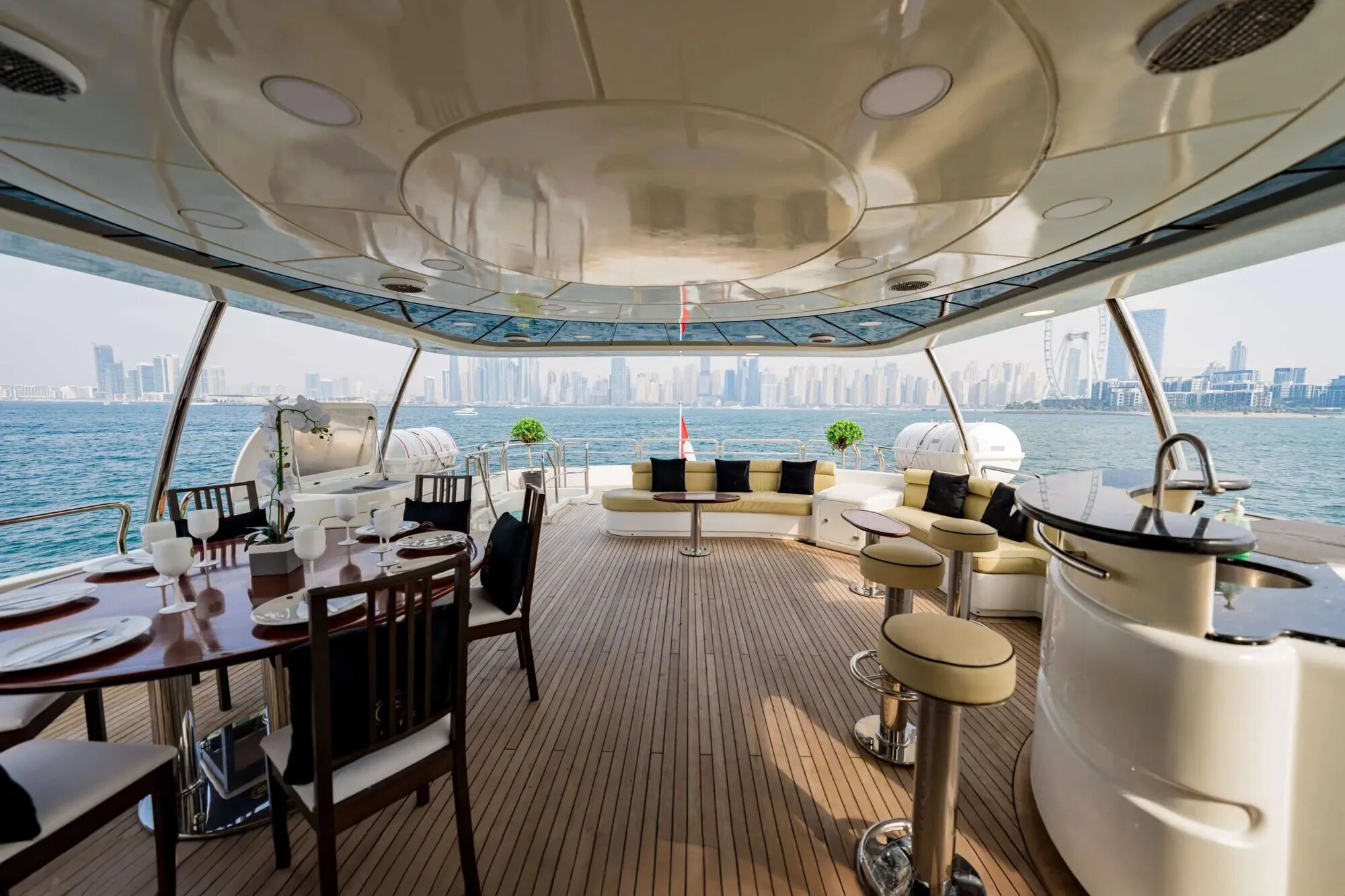 Benetti 115 Gallery Image 1
