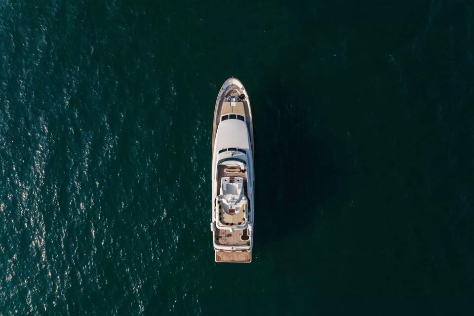 Benetti 115 Gallery Image 1