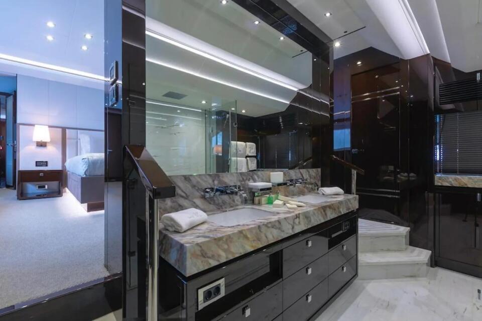Mr. K Iriston Gallery Image 2