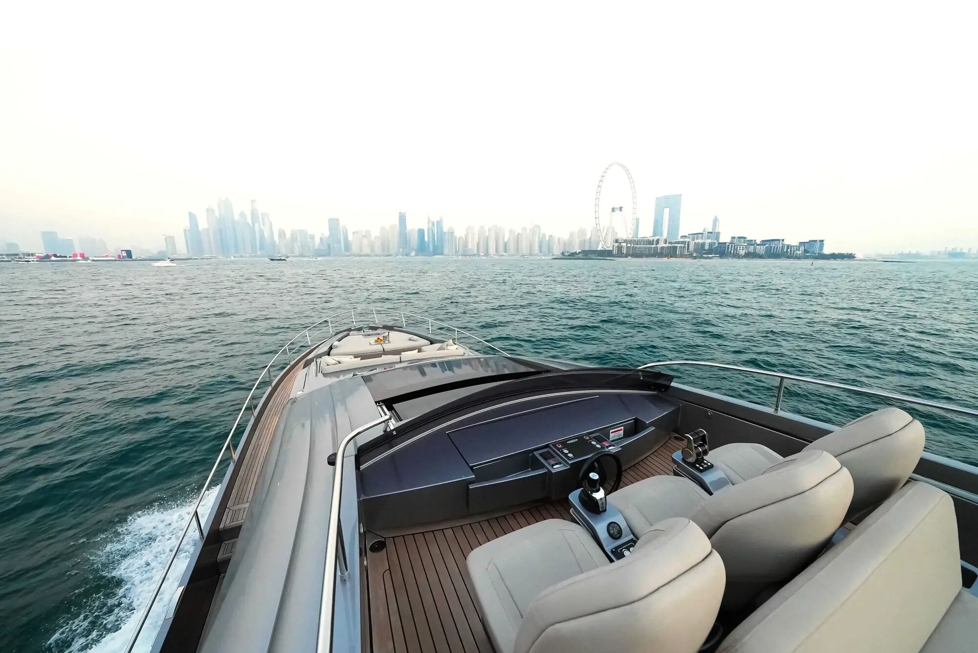 Predator Pershing 8X Gallery Image 1