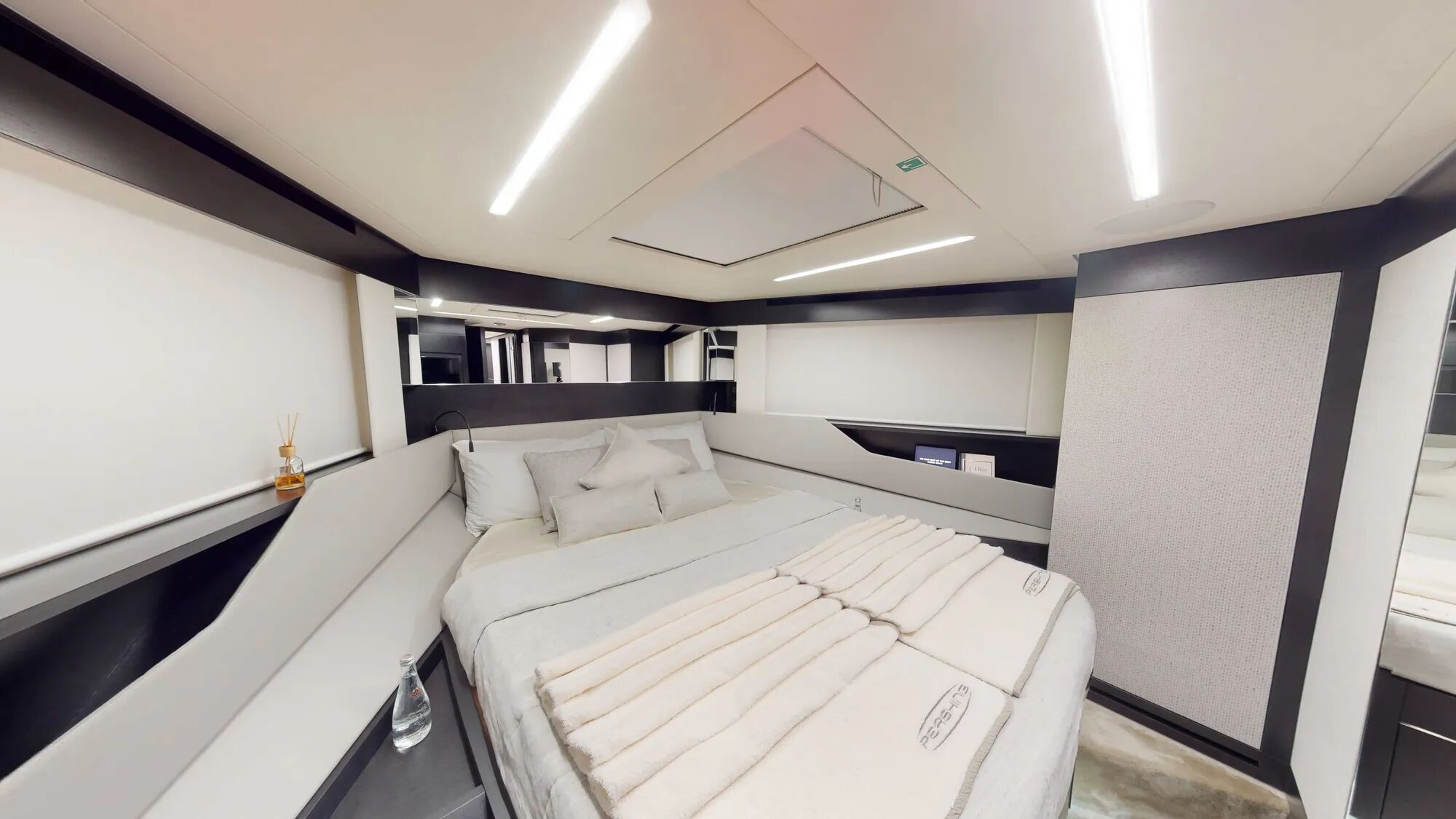Predator Pershing 8X Gallery Image 2